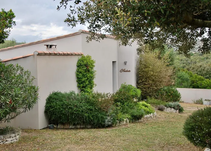 Villa Madra