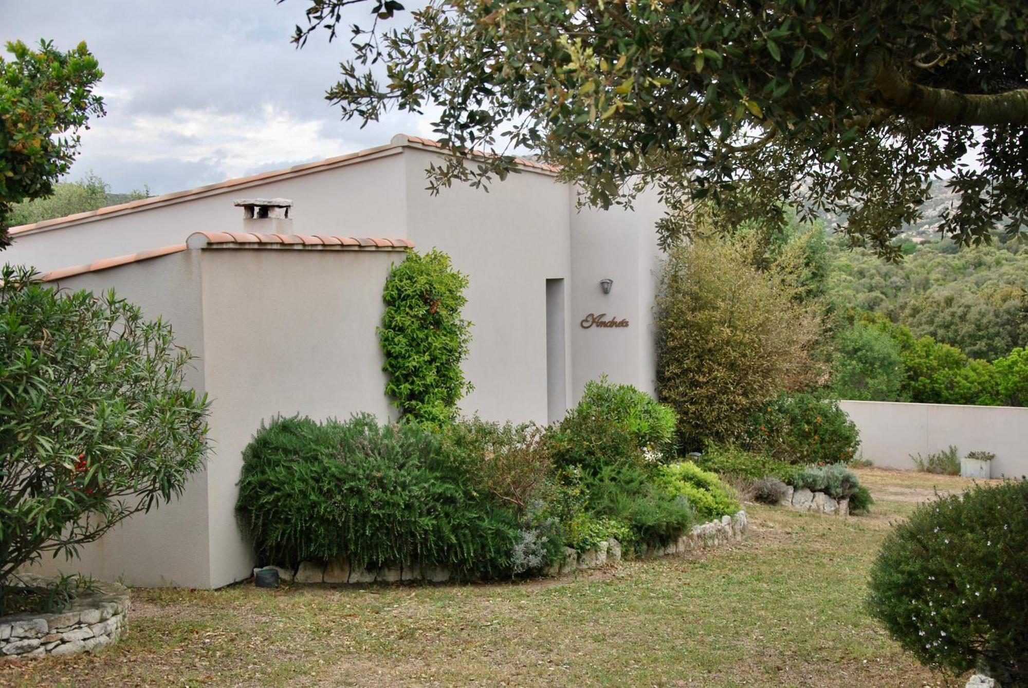 Madra Villa Bonifacio (Corsica)