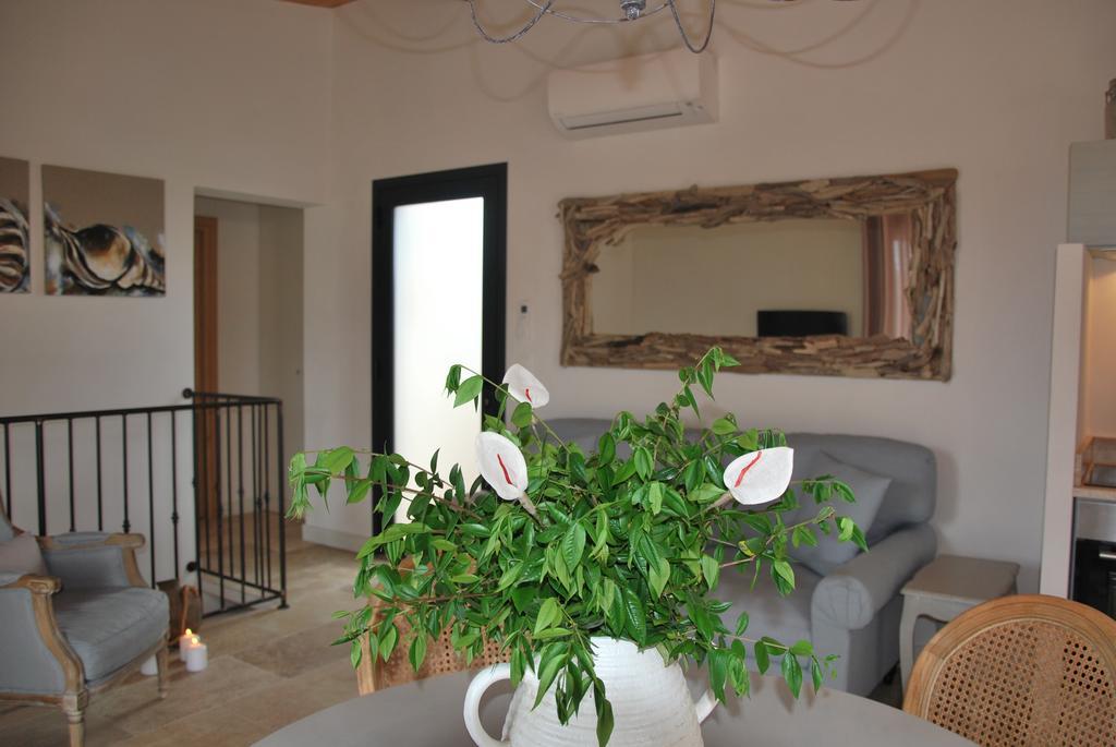 Villa Madra